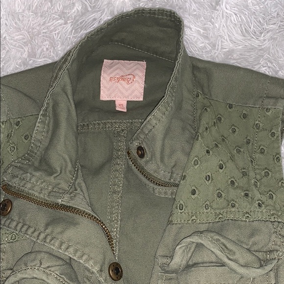 Vest - Picture 2 of 2